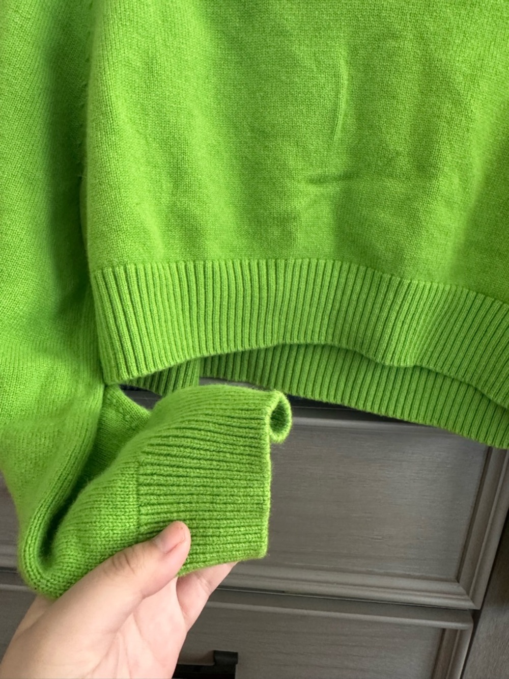 COS Lime Green Cropped V-Neck Sweater - Picture 3 of 9